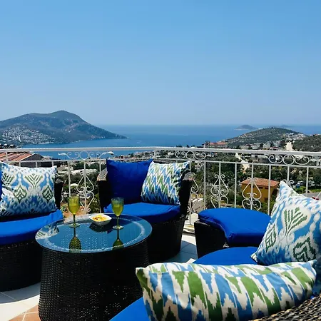 Luxury 3 Bedroom In With Sea Views Vilă